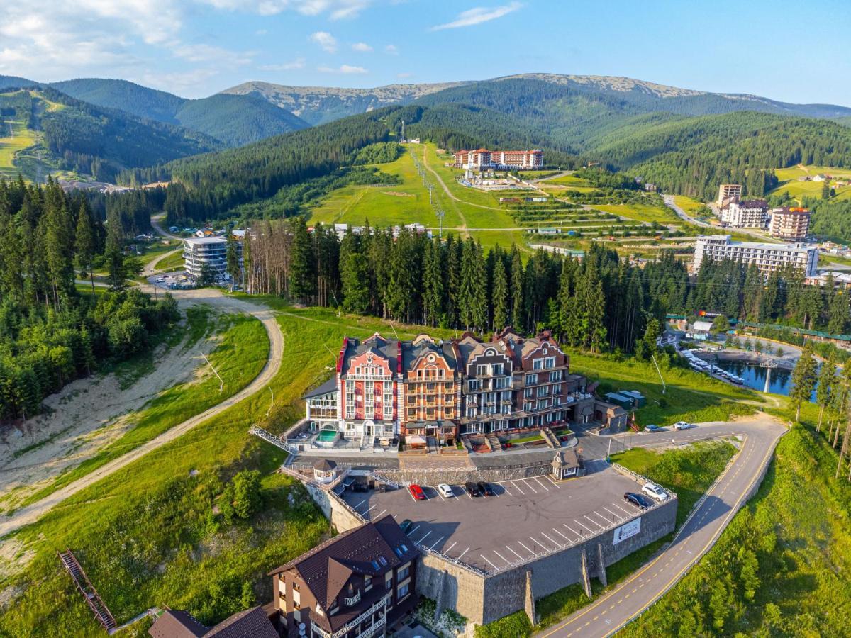 Petros Hotel Bukovel Bagian luar foto