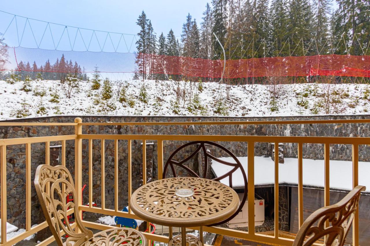 Petros Hotel Bukovel Bagian luar foto